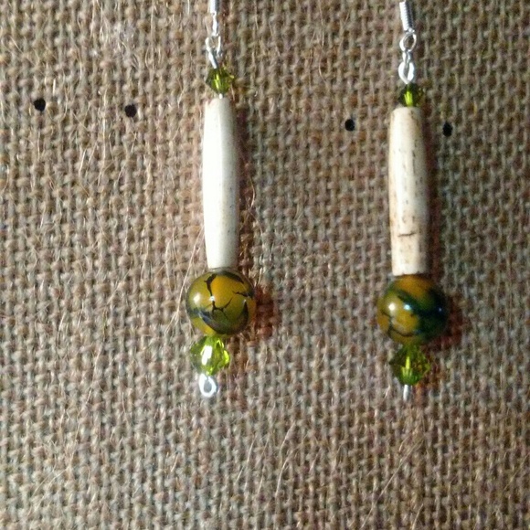 earrings - Picture 6 of 8